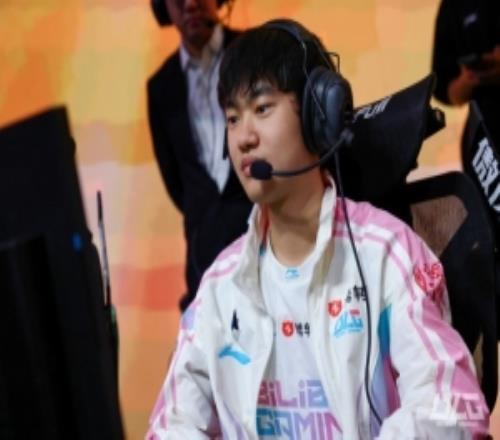 科克精准助,菲利克斯头,球破门,平博指数比分,体育赛事指数平台,足球赛事指数数据,比赛指数资讯,赛事数据