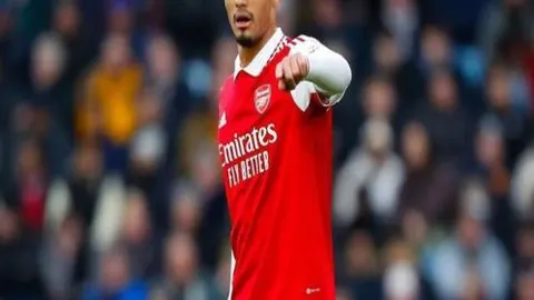 逆袭辉煌！卡神力挽狂澜贡献31分6助攻4篮板，库里复出，八连胜强势晋级！