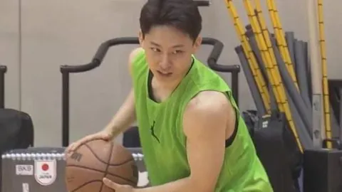 浓眉追逐战陷僵局勇士在詹姆斯争夺战中失先机